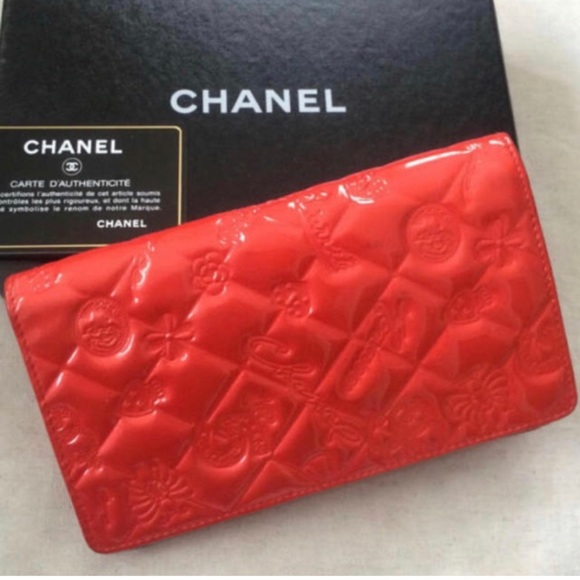 Authentic CHANEL Icon Bifold - Picture 10 of 12